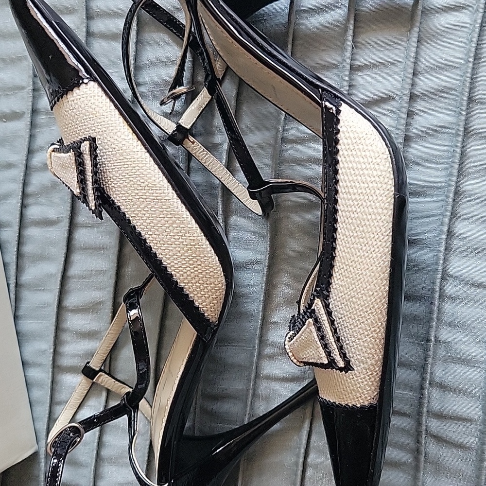 NEW Casadei Black & Cream Spectator Style - Picture 3 of 8